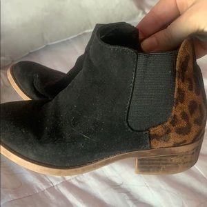 Girls Steve Madden booties
